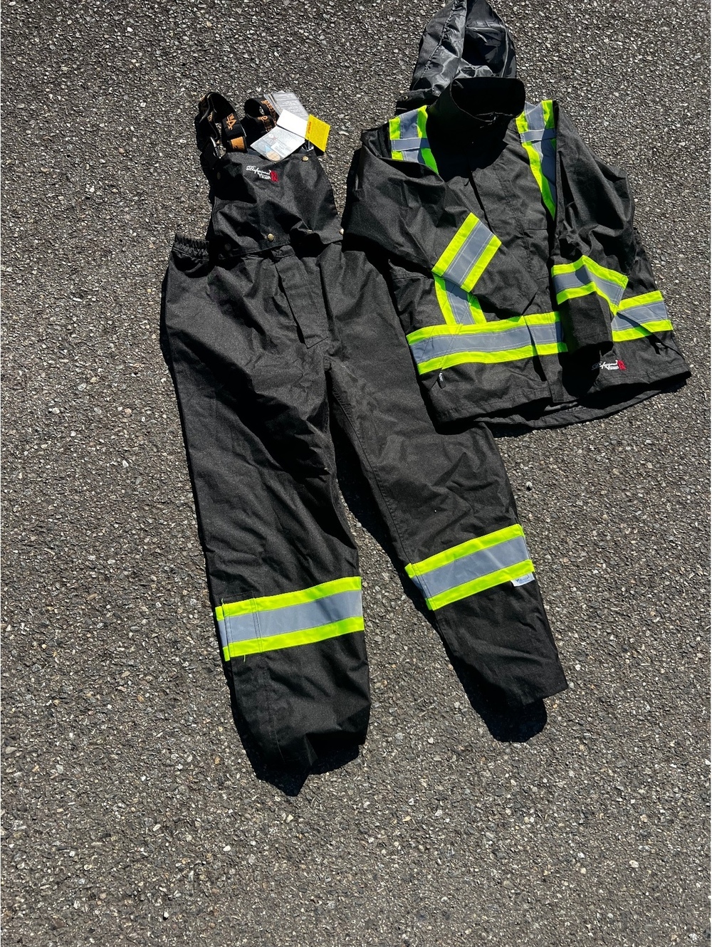 Viking Professional Journeyman 300D FR Hi-Vis Rain Suit Jacket & Bib Pants Black
